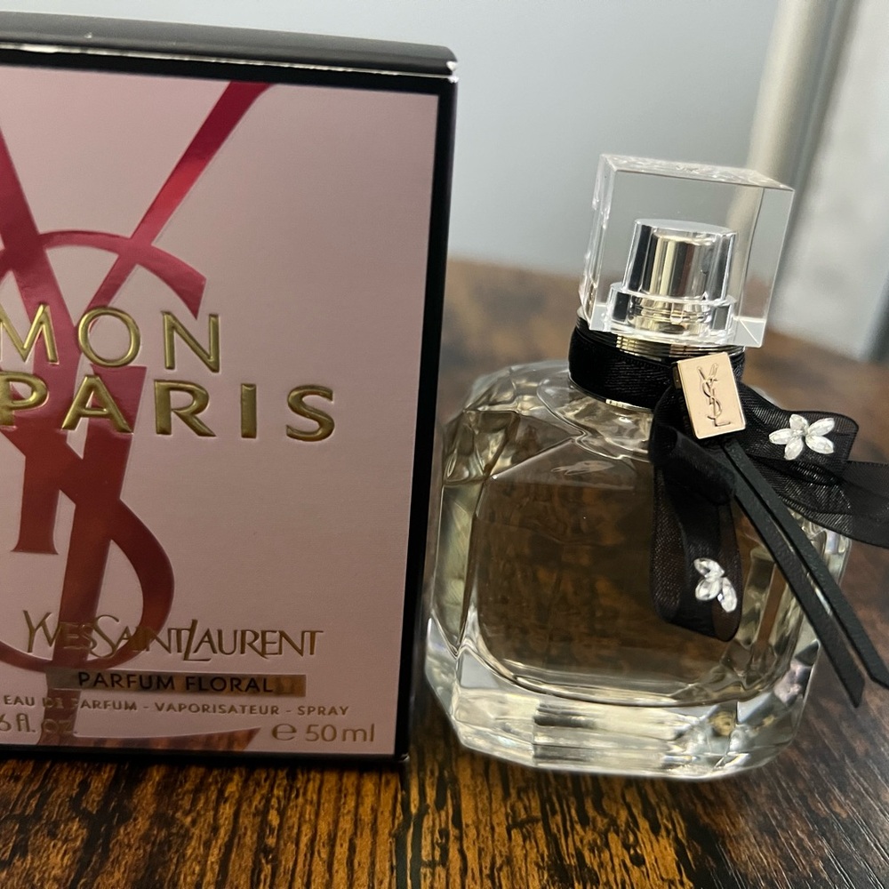 Yves Saint Laurent Black Box Packaging - Picture 2 of 12